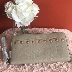 NWT Fossil RFID Logan Leather Wallet